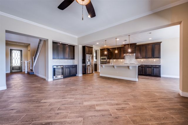 11901 Southerland Drive, Denton, TX 76207