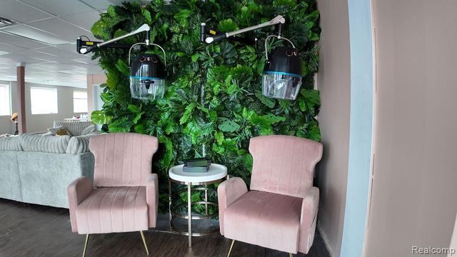 18718 Grand River Avenue, Detroit, MI 48223