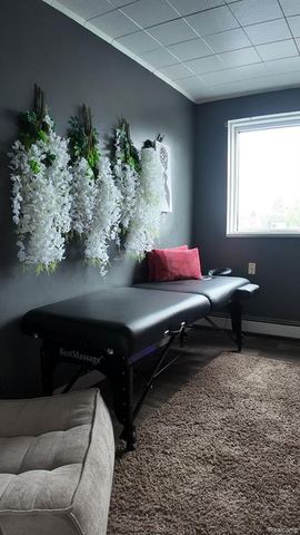 18718 Grand River Avenue, Detroit, MI 48223