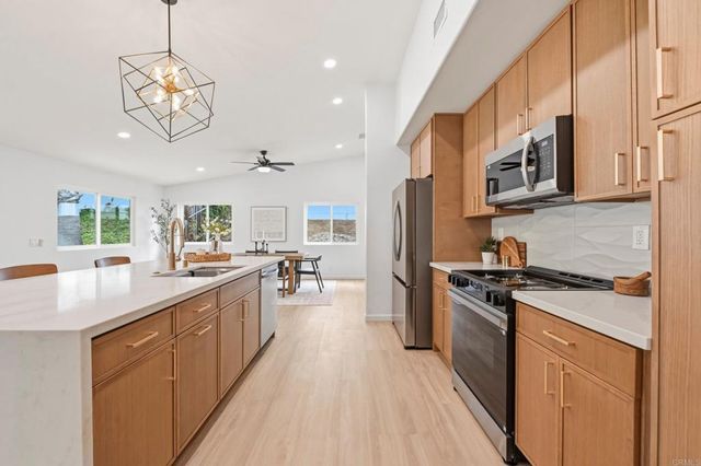 5240 Jack Pine Ct, Oceanside, CA 92056