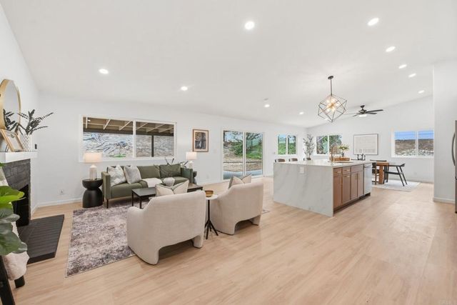 5240 Jack Pine Ct, Oceanside, CA 92056