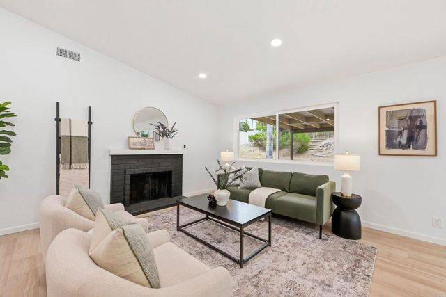 5240 Jack Pine Ct, Oceanside, CA 92056