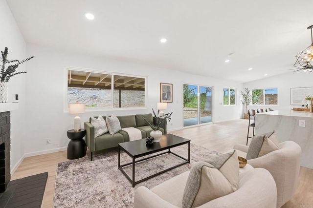 5240 Jack Pine Ct, Oceanside, CA 92056