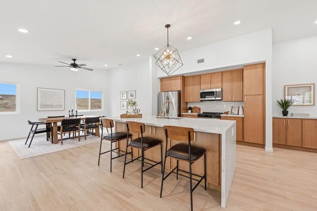 5240 Jack Pine Ct, Oceanside, CA 92056