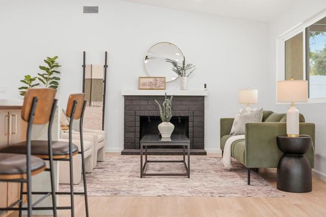 5240 Jack Pine Ct, Oceanside, CA 92056