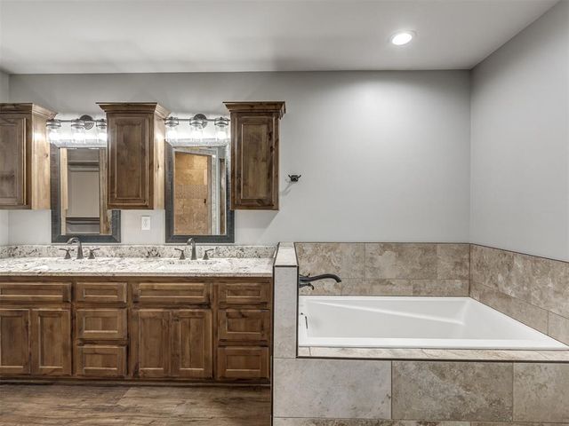 29605 Kickapoo Road, Mcloud, OK 74851
