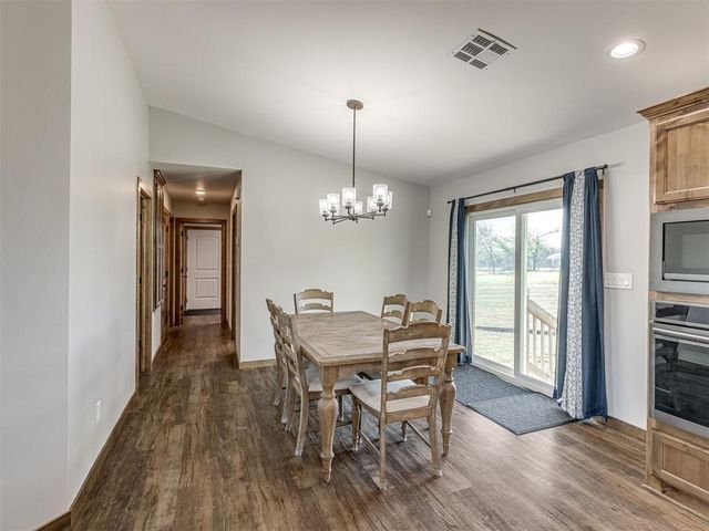 29605 Kickapoo Road, Mcloud, OK 74851