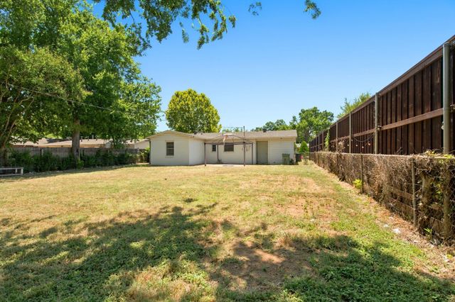 1005 Belvedere Drive, Arlington, TX 76010
