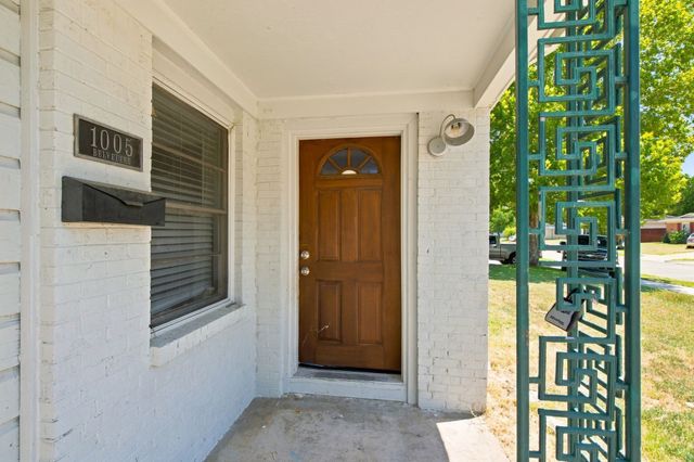 1005 Belvedere Drive, Arlington, TX 76010