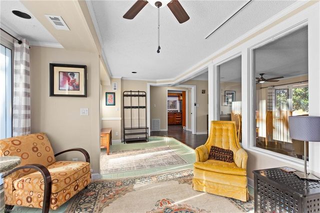 216 Knollwood Drive, Jamestown, NC 27282