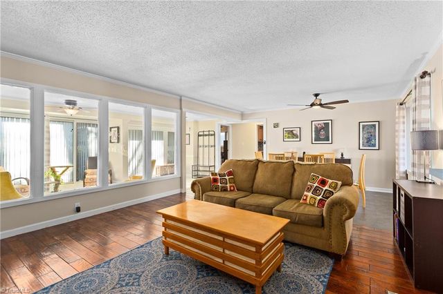 216 Knollwood Drive, Jamestown, NC 27282