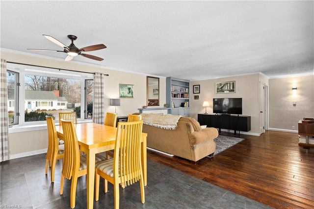 216 Knollwood Drive, Jamestown, NC 27282