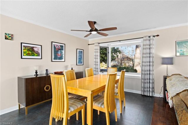 216 Knollwood Drive, Jamestown, NC 27282