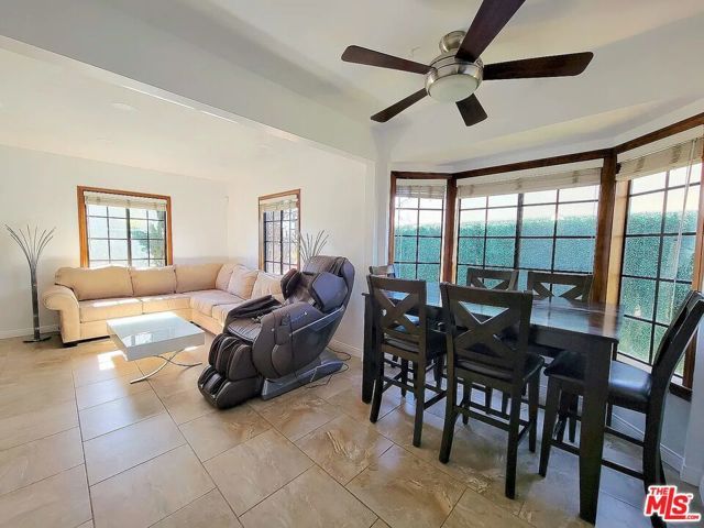 16913 Bassett Street, Van Nuys (los Angeles), CA 91406