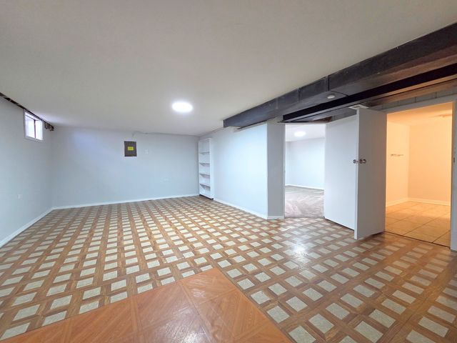 29 E Lake Shore Drive, Round Lake Park, IL 60073