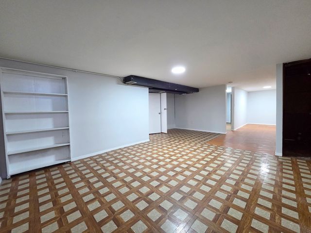 29 E Lake Shore Drive, Round Lake Park, IL 60073