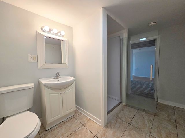 29 E Lake Shore Drive, Round Lake Park, IL 60073