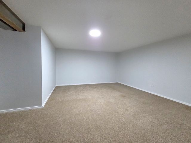 29 E Lake Shore Drive, Round Lake Park, IL 60073