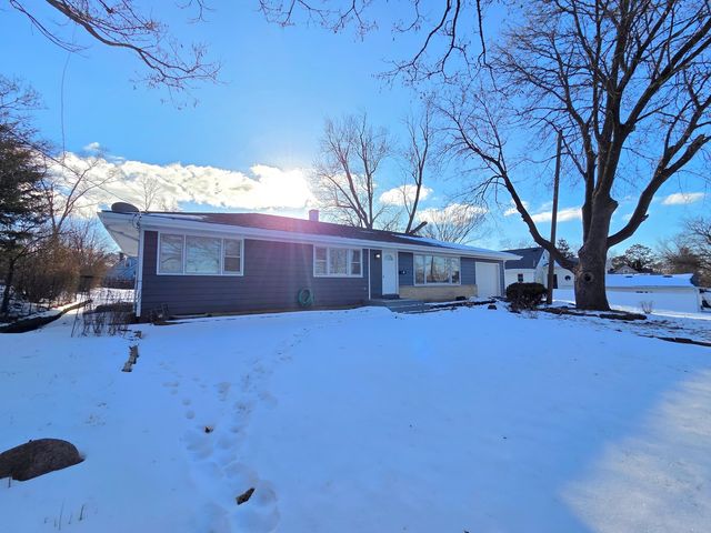 29 E Lake Shore Drive, Round Lake Park, IL 60073