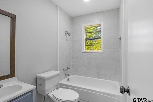 15759 Highway 31 E, Tyler, TX 75705