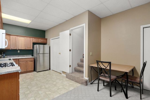 5808 S Honeysuckle Lane, Battlefield, MO 65619