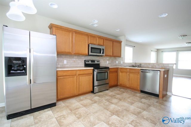 225 Bermuda Lakes Drive, Meridianville, AL 35759