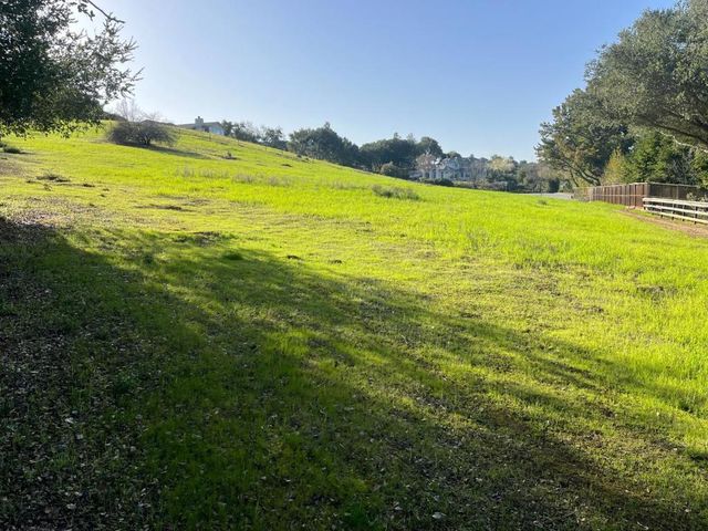 27251 Julietta Lane, Los Altos Hills, CA 94022