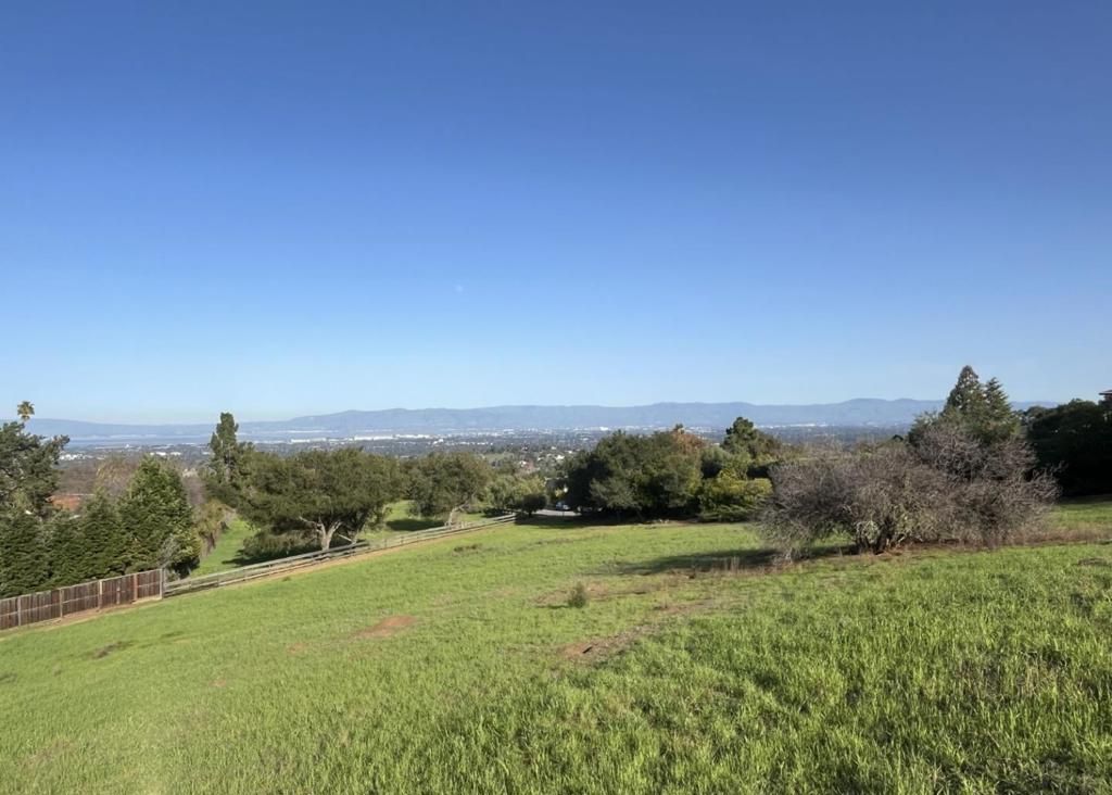 27251 Julietta Lane, Los Altos Hills, CA 94022