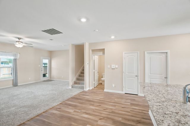 364 Ridgeland Oaks Drive, Fort Worth, TX 76120