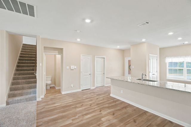 364 Ridgeland Oaks Drive, Fort Worth, TX 76120