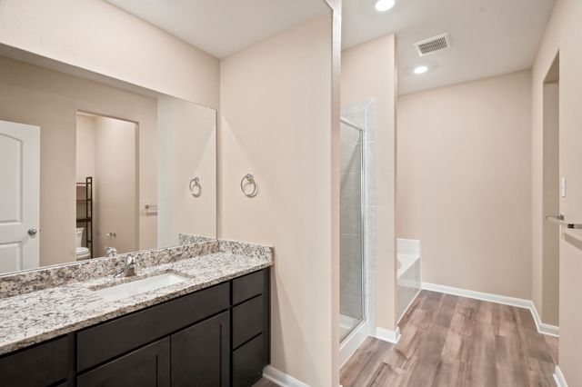 364 Ridgeland Oaks Drive, Fort Worth, TX 76120