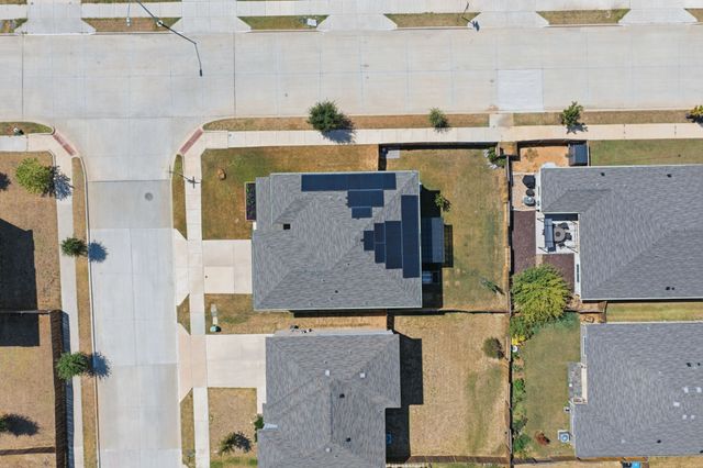 364 Ridgeland Oaks Drive, Fort Worth, TX 76120