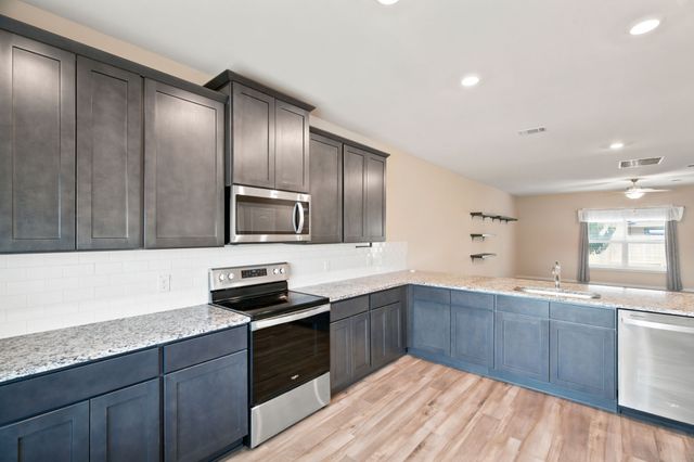 364 Ridgeland Oaks Drive, Fort Worth, TX 76120