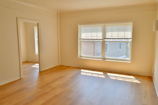 3302 Kenilworth Avenue 306, Berwyn, IL 60402
