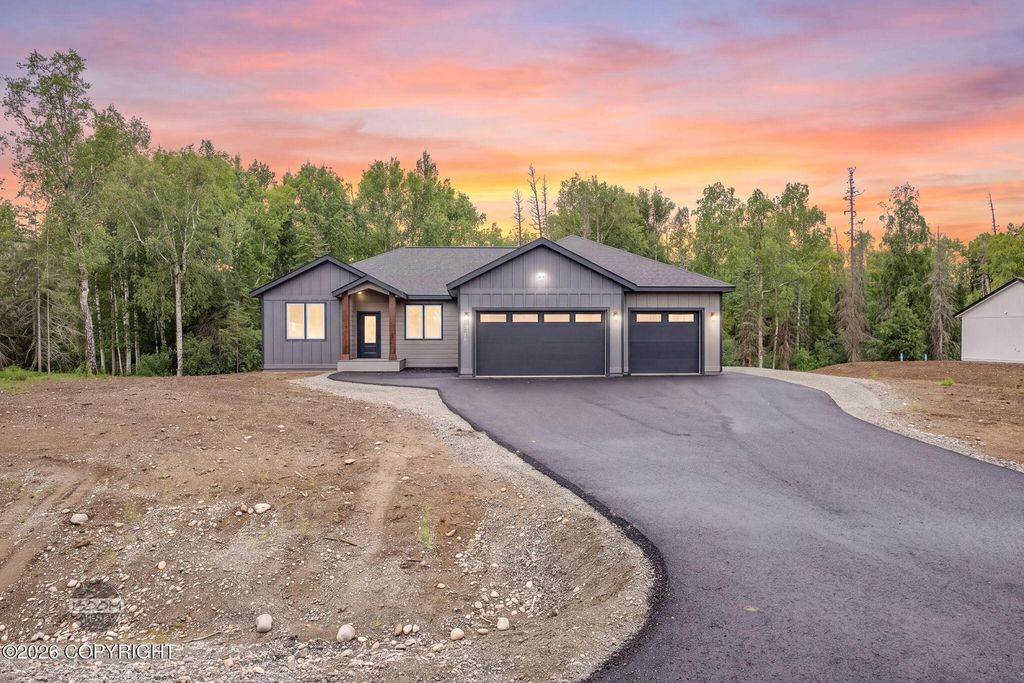 9379 W Palermo Circle, Wasilla, AK 99623