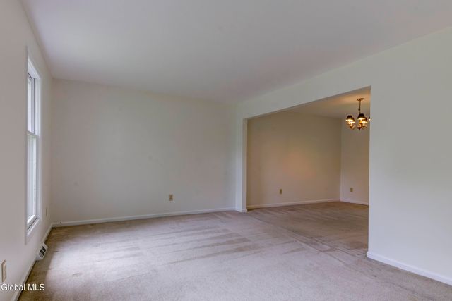 949 Morgan Avenue, Niskayuna, NY 12309