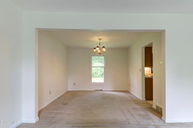 949 Morgan Avenue, Niskayuna, NY 12309