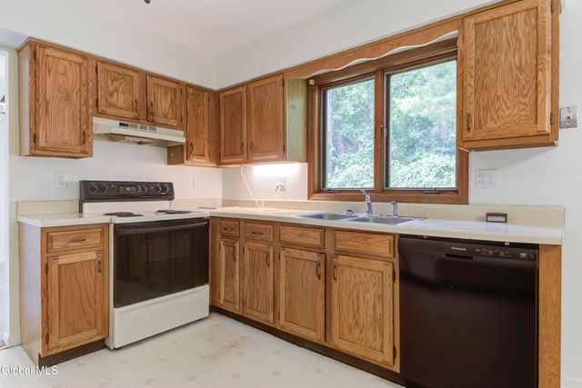 949 Morgan Avenue, Niskayuna, NY 12309