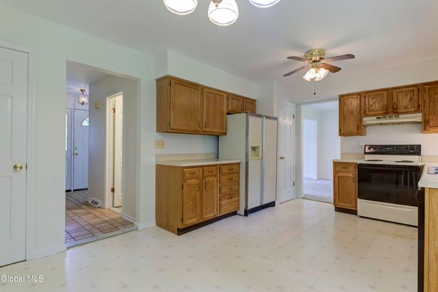 949 Morgan Avenue, Niskayuna, NY 12309