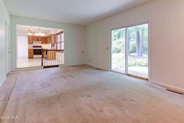 949 Morgan Avenue, Niskayuna, NY 12309