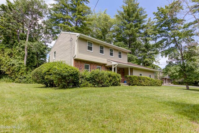 949 Morgan Avenue, Niskayuna, NY 12309