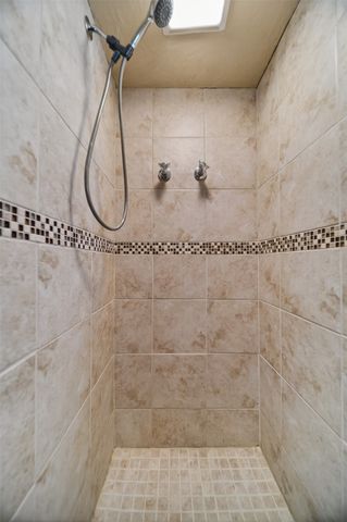 3337 W 41ST Street, Erie, PA 16506