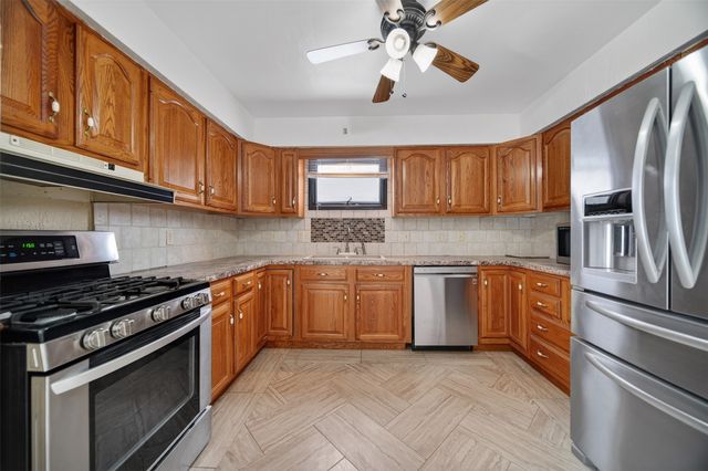 3337 W 41ST Street, Erie, PA 16506