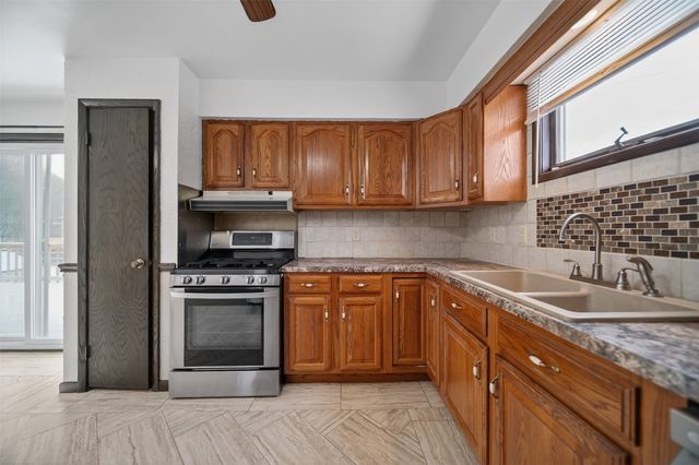 3337 W 41ST Street, Erie, PA 16506