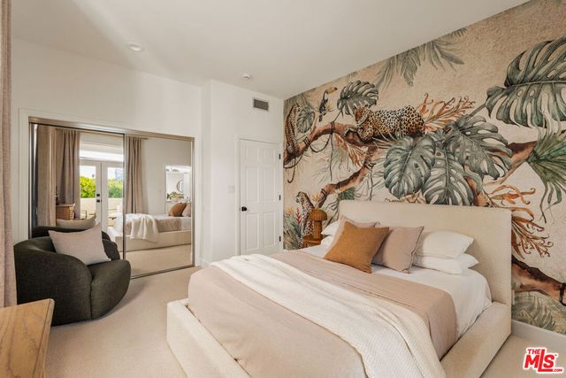 409 Howland Canal, Los Angeles, CA 90291