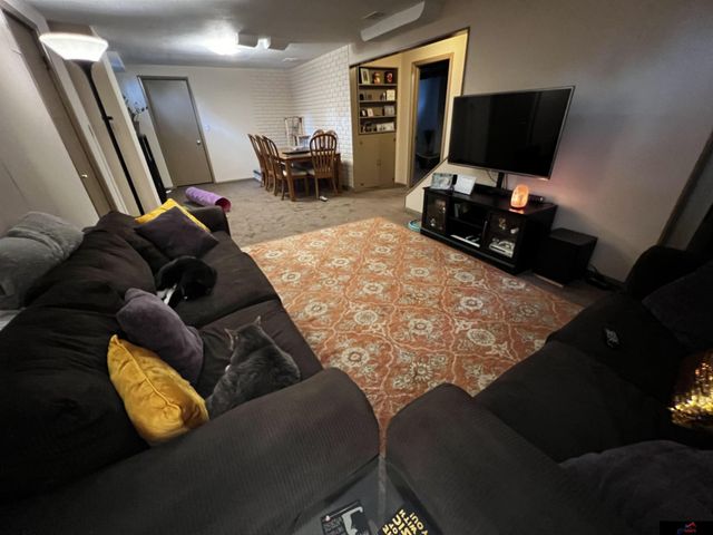 5327 N 48 Avenue, Omaha, NE 68104