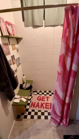 5327 N 48 Avenue, Omaha, NE 68104