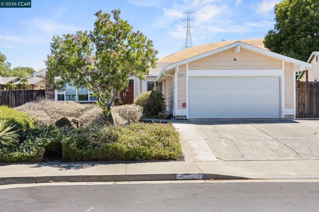 2274 Mount Whitney Dr, Pittsburg, CA 94565