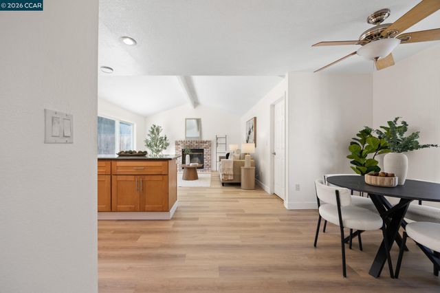 2274 Mount Whitney Dr, Pittsburg, CA 94565