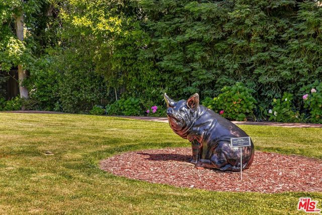 570 S Mapleton Drive, Los Angeles, CA 90024